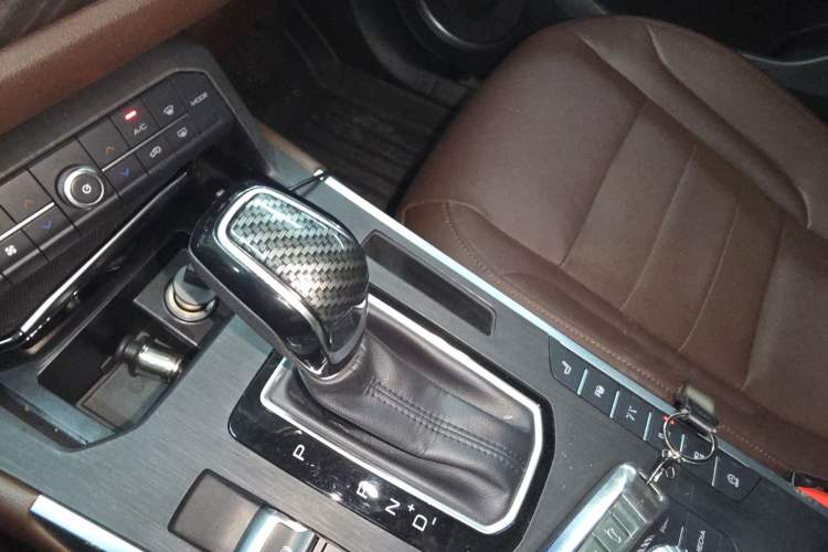 Used Wey VV5 2017 2.0T Flagship Edition
