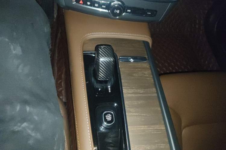 Used Volvo V90 2024 Cross Country B5 AWD Smart Range Edition