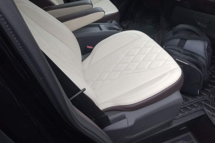 Used Ford Tourneo Custom 2020 2.0T Automatic Elite Edition China VI Standard
