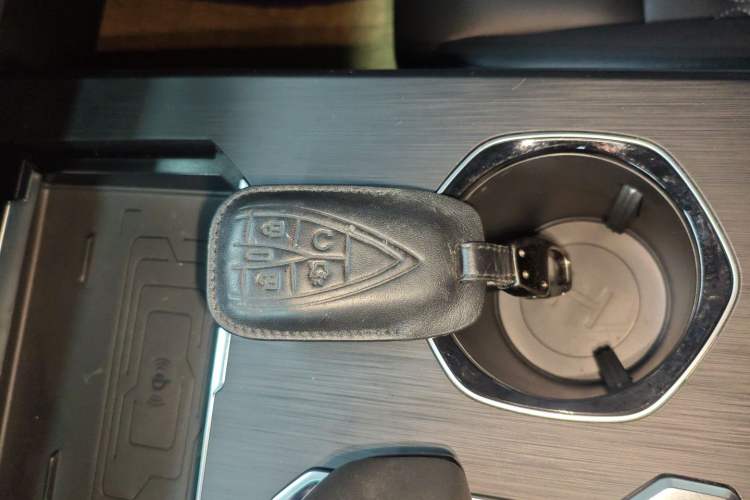 Used Changan UNI-K 2024 2.0T Two-Wheel Drive Global Edition