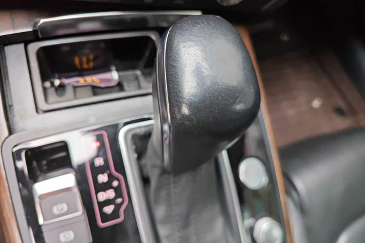 Used Audi A6L 2016 50 TFSI quattro Luxury Edition Gear Lever