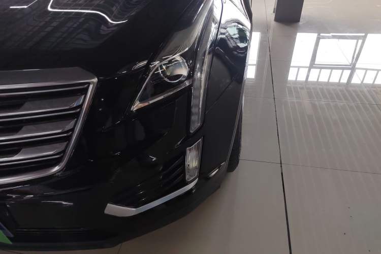 Used Cadillac XT5 2018 25T Luxury Model
