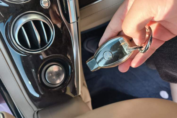 Used Mercedes-Benz S-Class 2014 S 320 L Business Model Vehicle Key