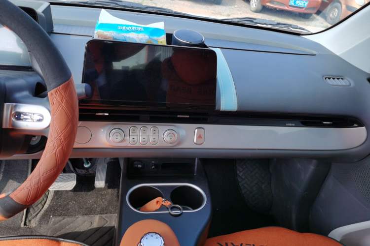 Used CHANGAN NEVO Lumin 2025 205 km Xiangqin Version
