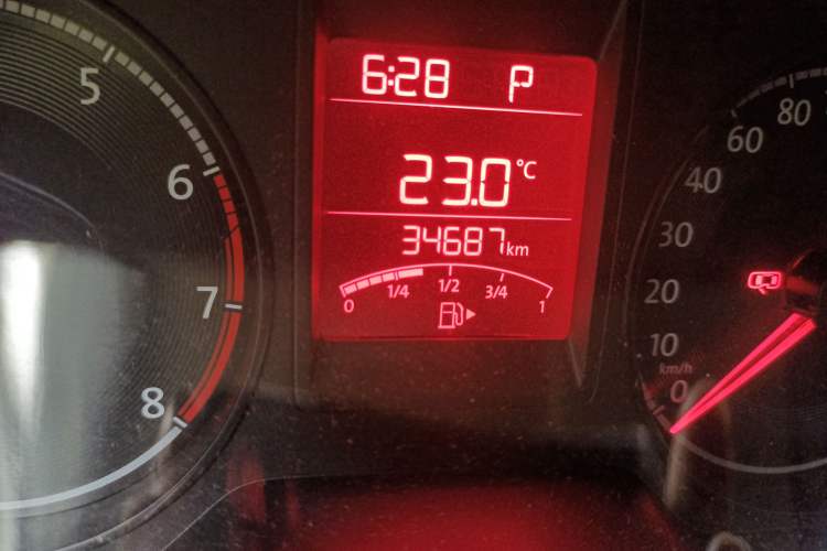 Used Volkswagen Jetta 2019 Dream Edition 1.5L Automatic Fashionable Version Odometer Close Up