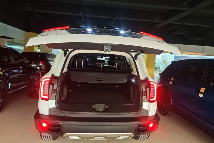 Used Haval DARGO 2021 1.5T DCT Two-Wheel Drive Border Collie Edition Trunk