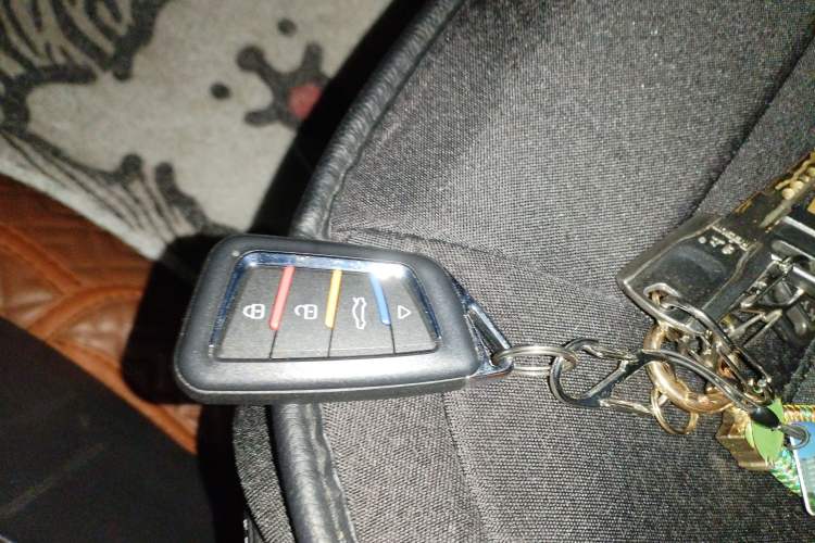 Used BAIC Senova X65 2015 2.0T Automatic Elite Model
