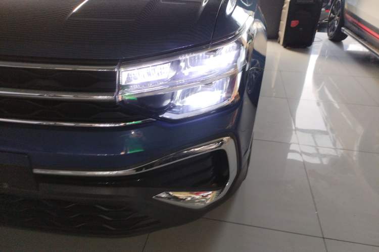 Used Volkswagen Tharu 2023 300TSI Two-Wheel-Drive Moonlight Edition