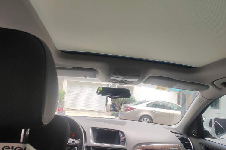 Used Audi Q5 2015 40 TFSI Technology Edition Headliner