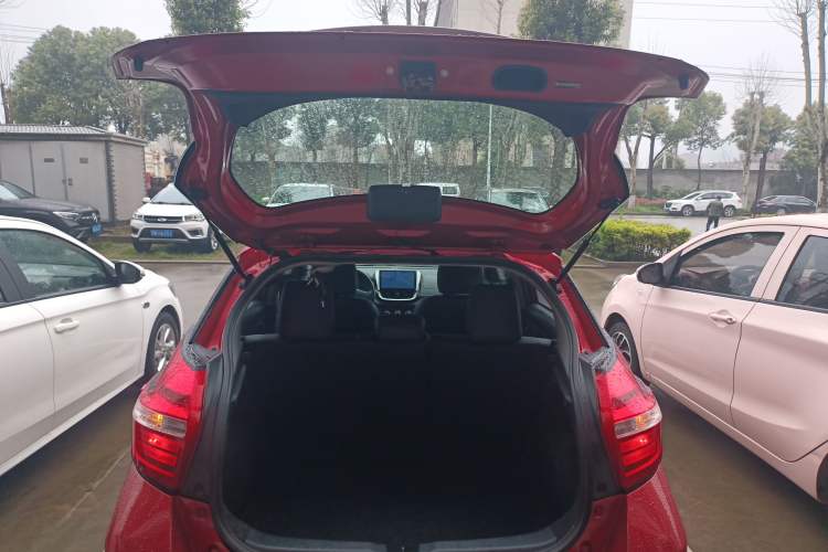 Used Toyota YARiS L Zhi Xuan 2016 Revised 1.5E CVT Charming Edition Trunk