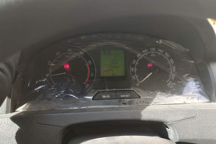 Used Skoda Rapid 2013 1.6L Manual Smart Selection Model