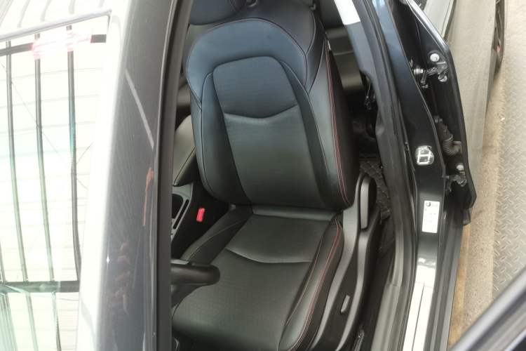 Used Chevrolet Orlando 2019 Redline 530T Automatic Enjoyment Version (5+2 Seating) China VI
