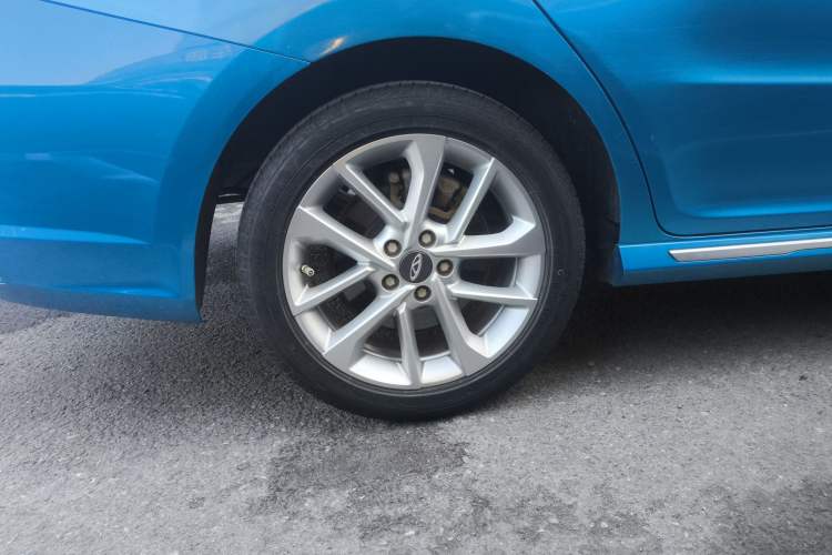 Used Chery Arrizo GX 2019 1.5T Manual New Dynamic Color Version China VI Standard
