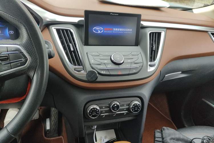 Used Soueast DX7 2017 1.5T Automatic Glory Edition
