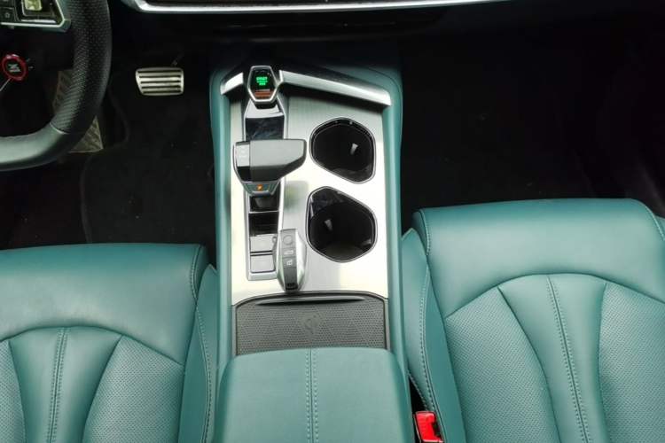 Used MG 7 2023 2.0T Automatic Trophy+ Ignition Glory Edition
