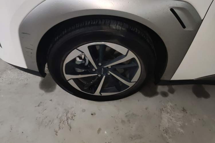 Used AION Y 2025 Plus 510 Zhihao Edition Left Front Wheel Hub