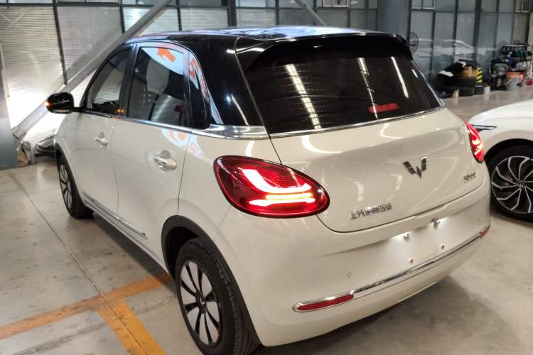 Used Wuling Bingo 2023 333 km Lingxi Connected Version Rear Left 45 Deg