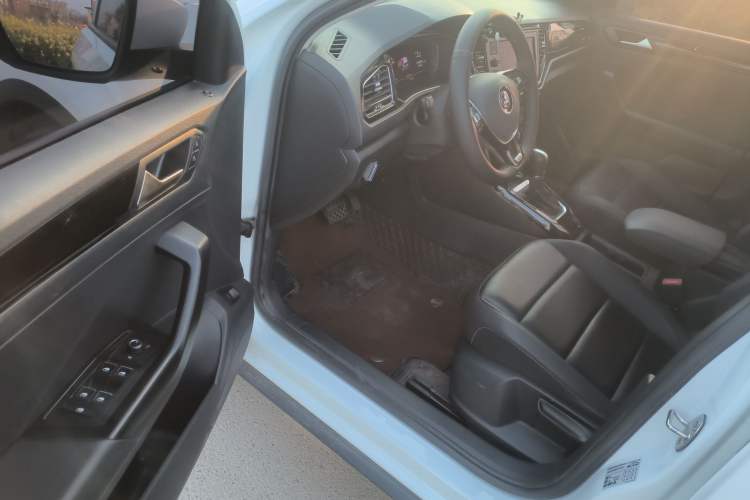 Used Volkswagen T-ROC 2020 280TSI DSG Two-Wheel Drive Comfort Version
