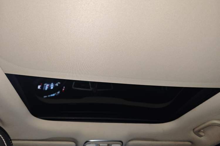 Used Geely Auto Emgrand X7 Sport 2016 2.0L Manual Smart Connect Version