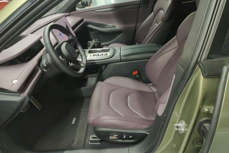 Used Xiaomi Auto SU7 2024 Four-Wheel Drive Ultra-Long Range Advanced Intelligent Driving Max Edition
