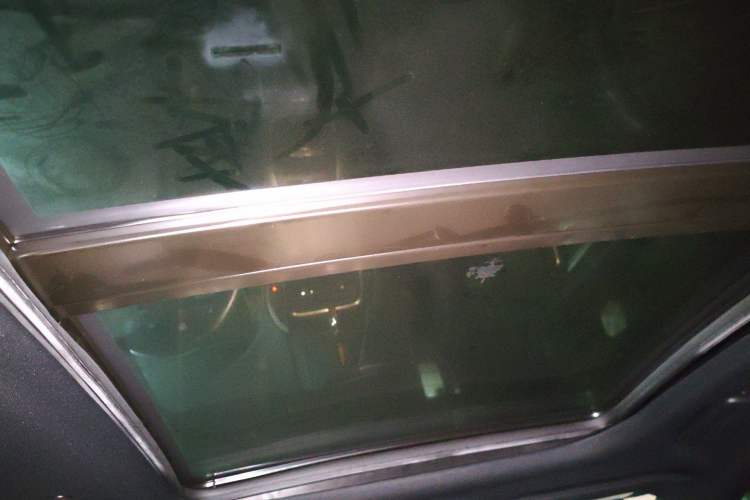 Used Lincoln Nautilus 2019 2.0T Two-Wheel Drive Zunyue Version China VI Standard Headliner