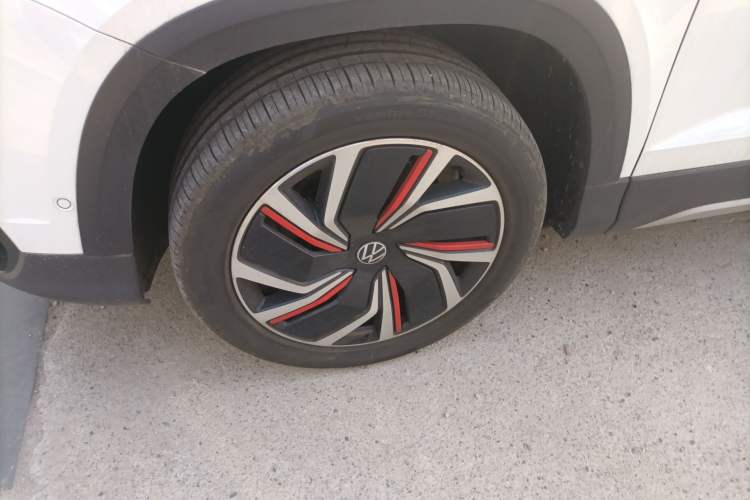 Used Volkswagen Tharu 2024 300TSI Two-Wheel-Drive Moon Luxury Edition