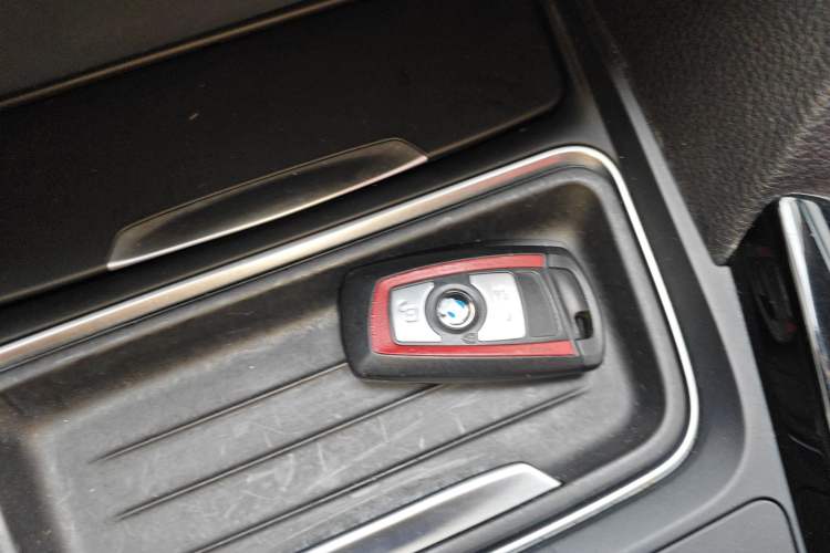 Used BMW 3 Series 2013 320i Sport Design Package