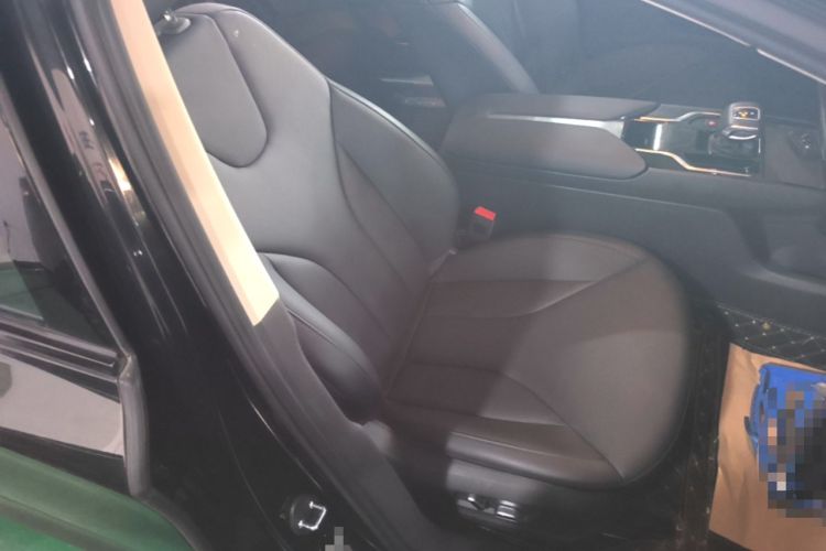 Used Hongqi E-QM5 2022 431 km Charge & Enjoy Edition