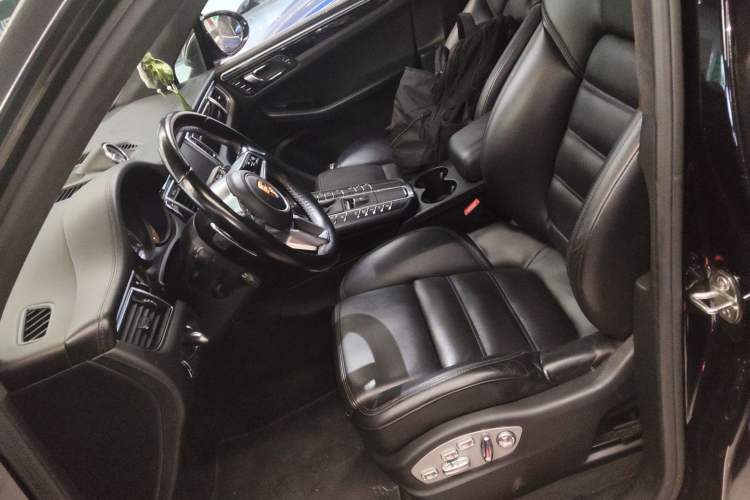 Used Porsche Macan 2017 Macan Turbo 3.6T