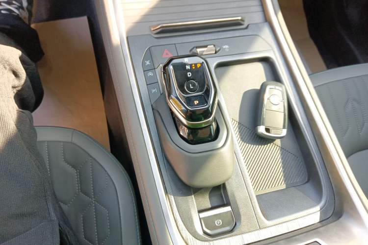 Used Ford Edge 2023 Ford Explorer L 2.0T EcoBoost Two-Wheel Drive 7-Seater Luxury Model
