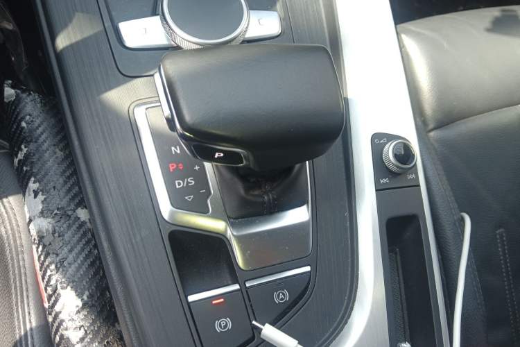 Used Audi A4L 2019 40 TFSI Fashion Edition China VI Emission Standard