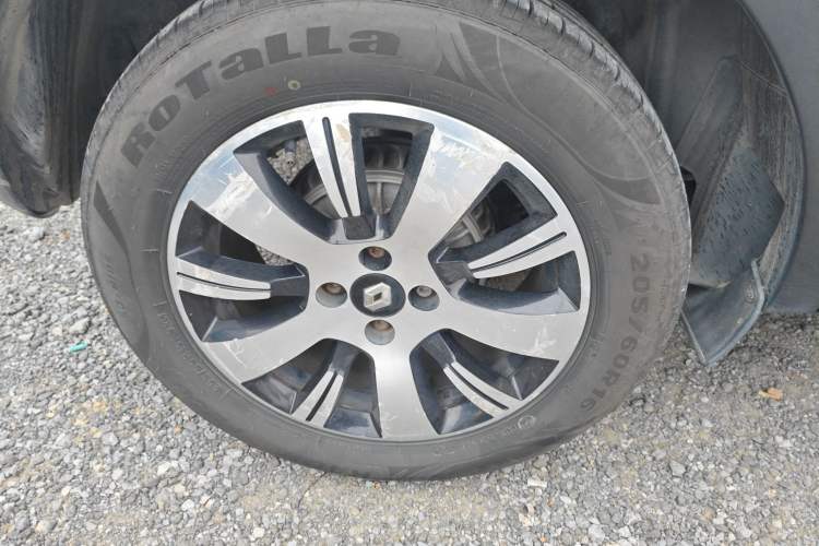 Used Renault Captur 2015 1.2T Automatic Standard Edition