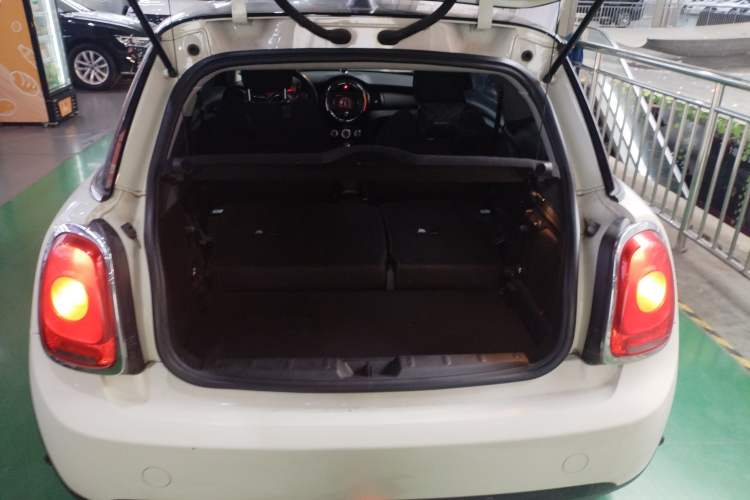 Used MINI 2016 1.5T COOPER Trunk