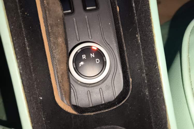 Used Wuling Hongguang MINIEV 2021 Macaron Premium Model – Lithium Iron Phosphate