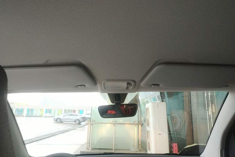 Used Wuling Hongguang MINIEV 2022 Macaron Premium Model – Lithium Ternary Battery
