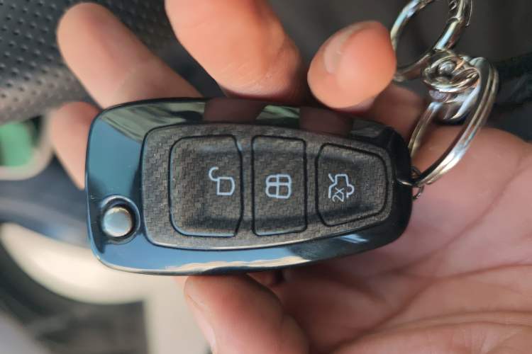 Used Ford Tourneo Custom 2016 2.0T Manual Elite Edition Vehicle Key