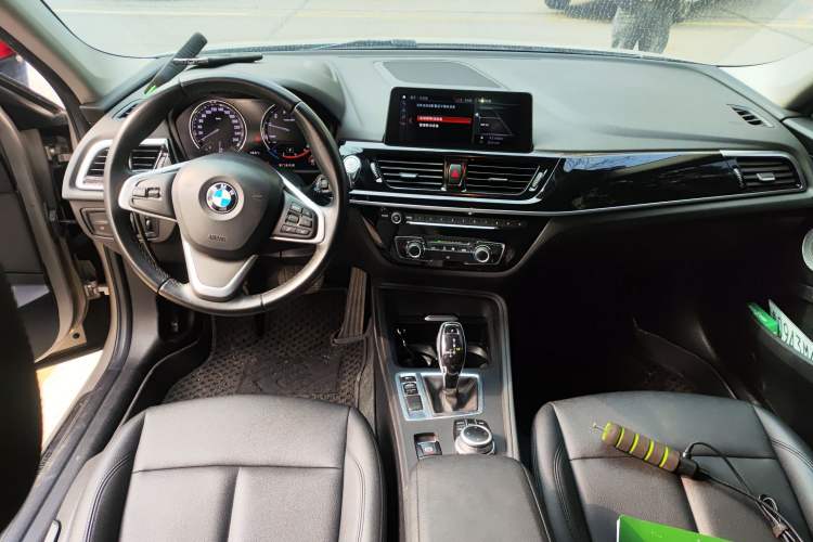 Used BMW 1 Series 2021 120i M Sport Edition Center Console