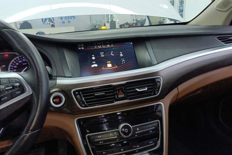 Used Geely Auto Emgrand GT 2017 1.8T Luxury Model
