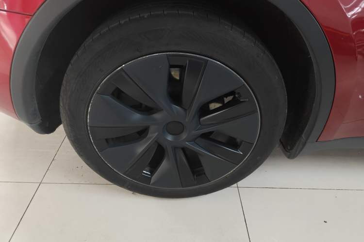 Used Tesla Model Y 2024 Rear-Wheel-Drive Version Right Rear Wheel Hub