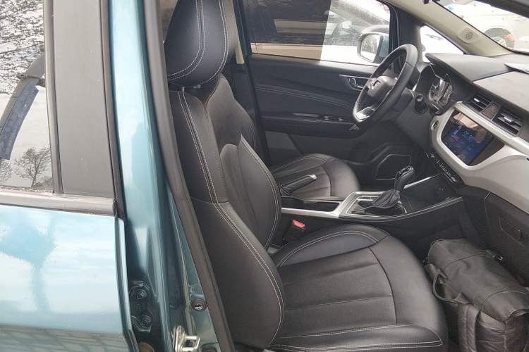 Used Geely Auto Vision X3 2019 Upgraded Model 1.5L CVT Prestige Version Right Front Seat