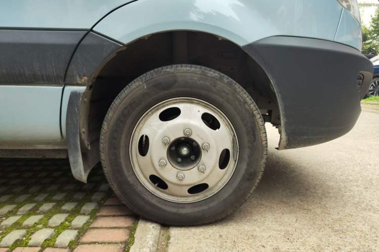 Used JAC Sunray 2024 2.0T Long-Wheelbase Express with Dual Tires High Roof—5/6/7-Seater
