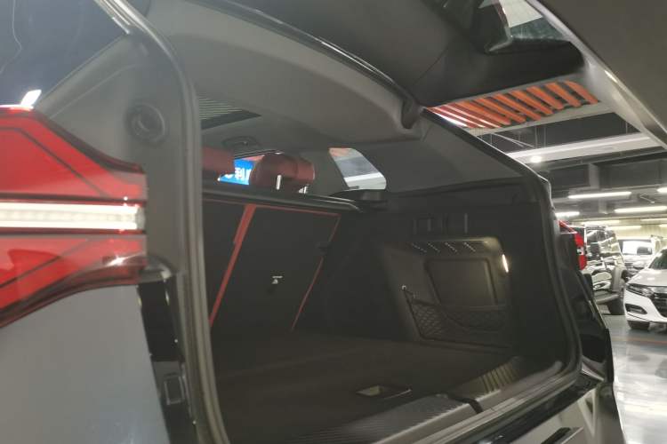 Used BMW X3 2025 xDrive30L Luxury Edition M Sport Package Trunk