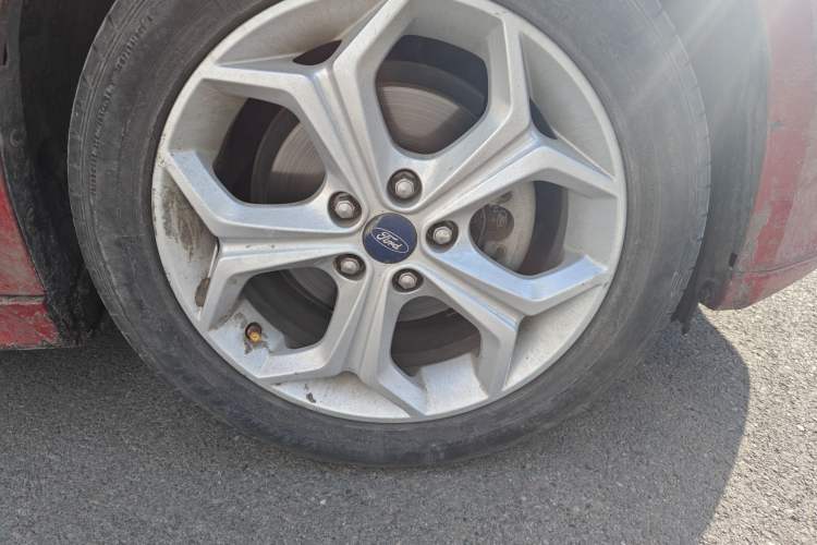 Used Ford Focus 2012 Hatchback 2.0L Manual Luxury Sport Model
