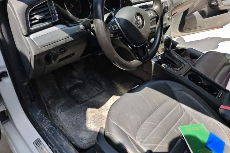 Used Volkswagen Lamando 2017 280TSI DSG Comfort Edition Driver Seat