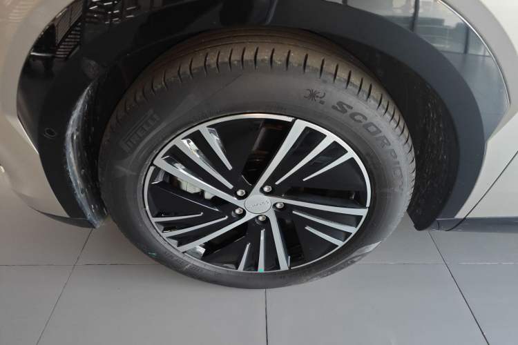 Used Lynk & Co 08 EM-P 2023 245km Ultra-Long Range Halo