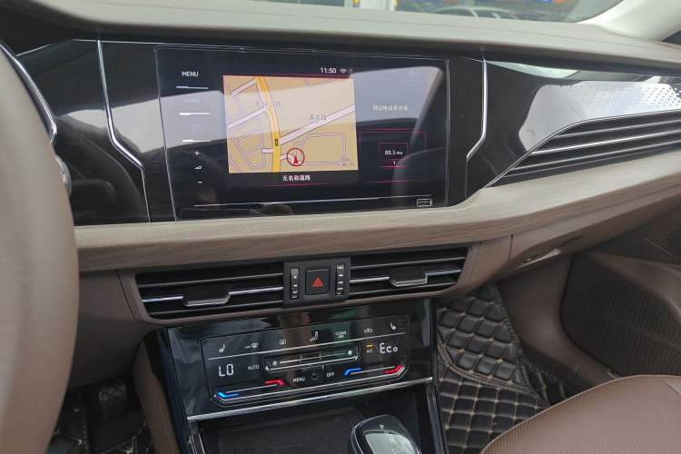 Used Volkswagen Passat New Energy 2020 430 PHEV Hybrid Luxury Edition China VI Standard Audio And AC Panel