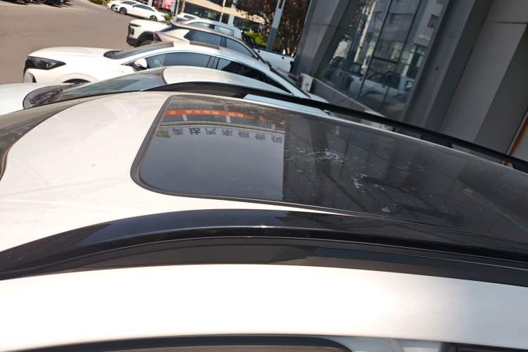 Used Kia Sportage (Chinese Domestic Model) 2025 1.5T Two-Wheel Drive Prestige Edition
