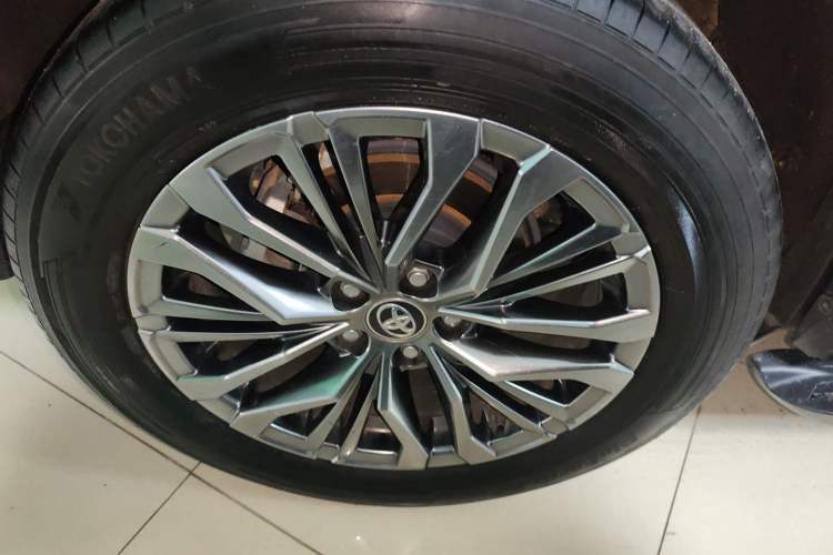 Used Toyota Wildlander 2023 2.0L CVT Two-Wheel Drive Luxury PLUS Edition Right Rear Wheel Hub