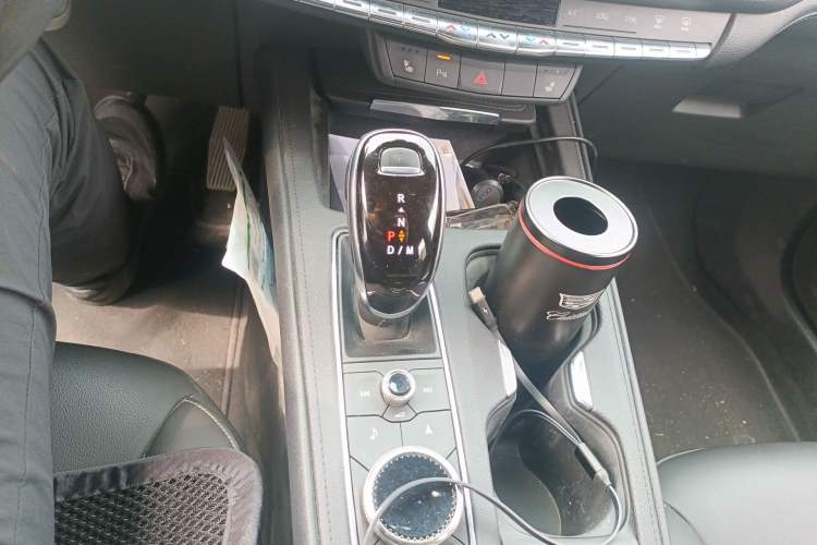 Used Cadillac XT4 2020 28T Two-Wheel-Drive Leading Version Gear Lever