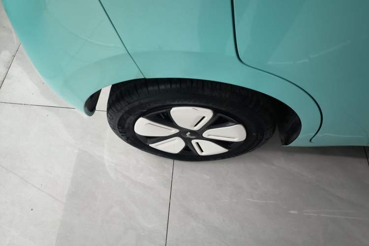 Used Wuling Hongguang MINIEV 2025 Four-Door Version Premium Edition Exterior 5